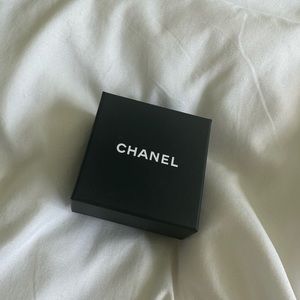 Chanel fashion dangle earrings 21A